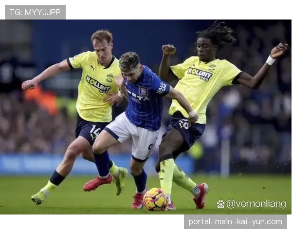 英超保级形势日趋激烈 多支球队陷入混战